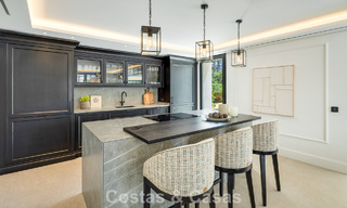 Superbe villa en première ligne de golf à vendre au cœur de Nueva Andalucia, Marbella 785623 
