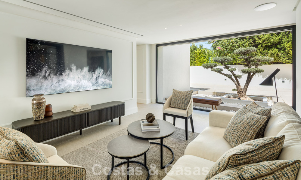 Superbe villa en première ligne de golf à vendre au cœur de Nueva Andalucia, Marbella 785624