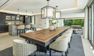 Superbe villa en première ligne de golf à vendre au cœur de Nueva Andalucia, Marbella 785627 