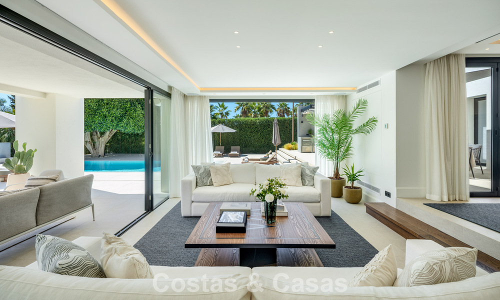 Superbe villa en première ligne de golf à vendre au cœur de Nueva Andalucia, Marbella 785628