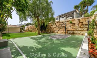 Spacieuse villa de luxe à l'architecture méditerranéenne moderne à vendre sur le Golden Mile de Marbella 785544 