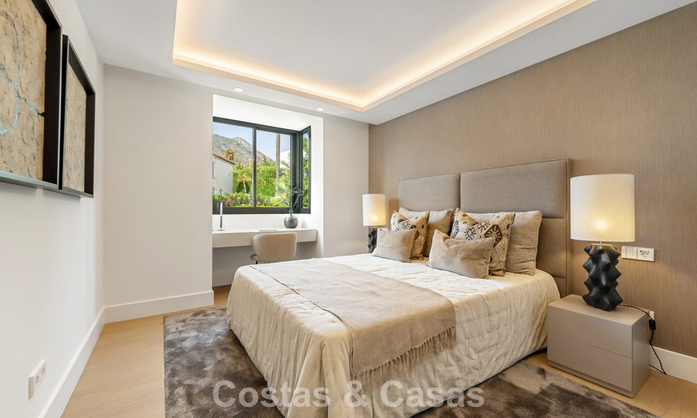 Spacieuse villa de luxe à l'architecture méditerranéenne moderne à vendre sur le Golden Mile de Marbella 785548