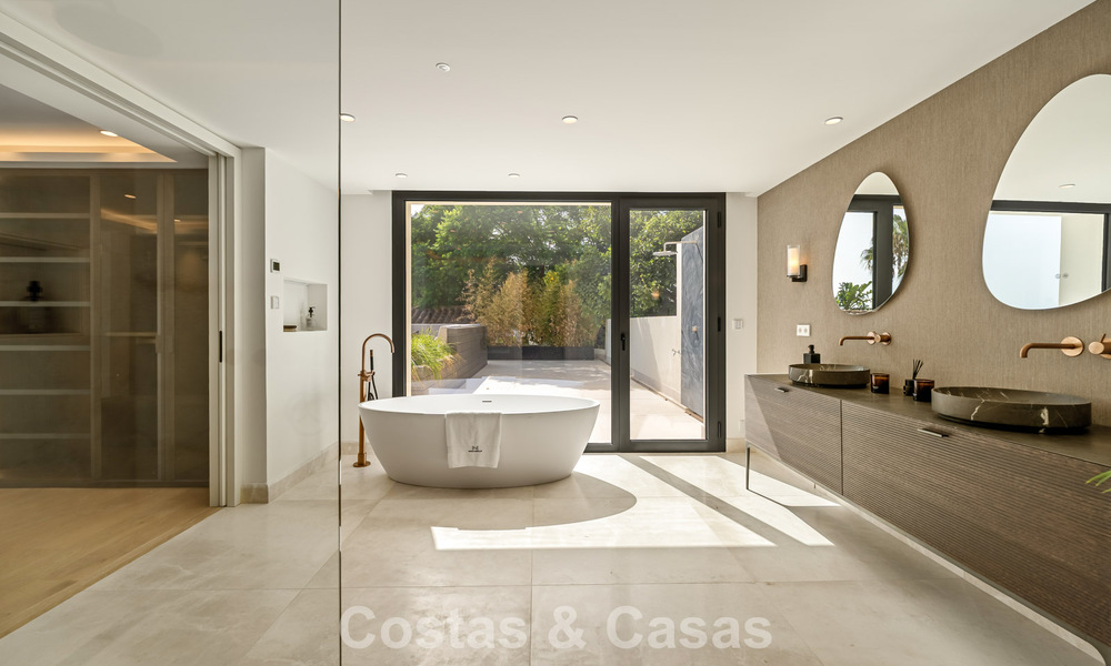 Spacieuse villa de luxe à l'architecture méditerranéenne moderne à vendre sur le Golden Mile de Marbella 785554