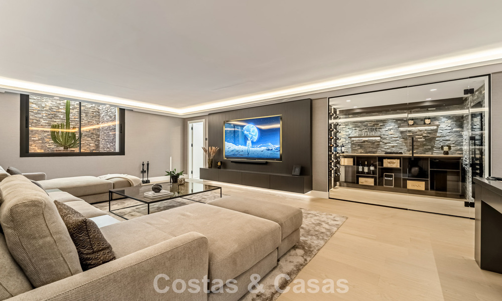 Spacieuse villa de luxe à l'architecture méditerranéenne moderne à vendre sur le Golden Mile de Marbella 785569