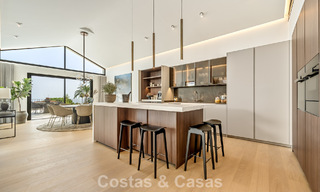 Spacieuse villa de luxe à l'architecture méditerranéenne moderne à vendre sur le Golden Mile de Marbella 785575 