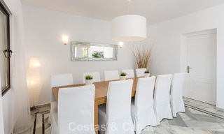 Magnifique villa de 6 chambres à vendre, à côté du club de golf Los Naranjos à Nueva Andalucia, Marbella 785728 