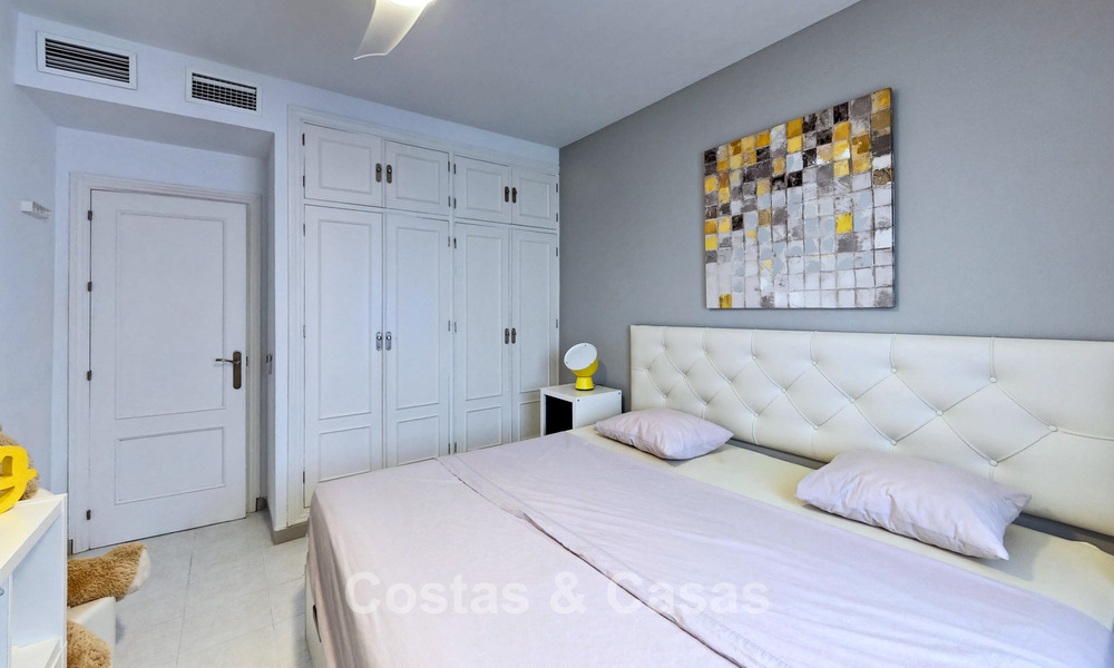 Magnifique villa de 6 chambres à vendre, à côté du club de golf Los Naranjos à Nueva Andalucia, Marbella 785729