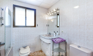 Magnifique villa de 6 chambres à vendre, à côté du club de golf Los Naranjos à Nueva Andalucia, Marbella 785730 