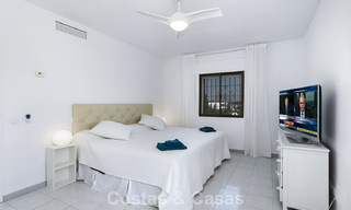 Magnifique villa de 6 chambres à vendre, à côté du club de golf Los Naranjos à Nueva Andalucia, Marbella 785731 