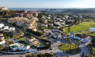 Magnifique villa de 6 chambres à vendre, à côté du club de golf Los Naranjos à Nueva Andalucia, Marbella 785735 