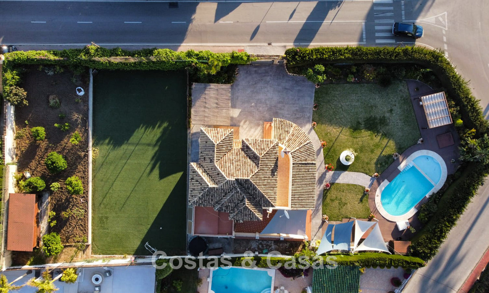 Magnifique villa de 6 chambres à vendre, à côté du club de golf Los Naranjos à Nueva Andalucia, Marbella 785736