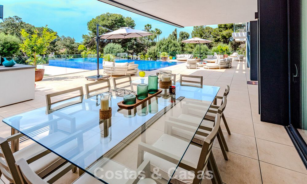 Chef-d'œuvre majestueux à vendre, au style moderne, dans un quartier résidentiel sécurisé de Sotogrande, Costa del Sol 786187