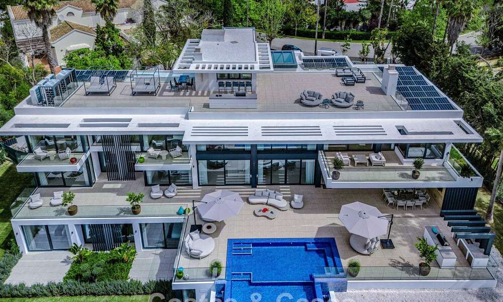 Chef-d'œuvre majestueux à vendre, au style moderne, dans un quartier résidentiel sécurisé de Sotogrande, Costa del Sol 786189