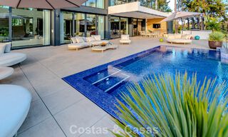 Chef-d'œuvre majestueux à vendre, au style moderne, dans un quartier résidentiel sécurisé de Sotogrande, Costa del Sol 786191 