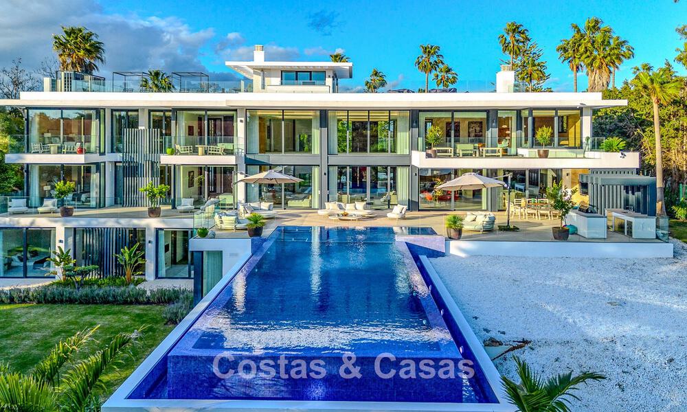 Chef-d'œuvre majestueux à vendre, au style moderne, dans un quartier résidentiel sécurisé de Sotogrande, Costa del Sol 786192