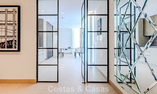 Chef-d'œuvre majestueux à vendre, au style moderne, dans un quartier résidentiel sécurisé de Sotogrande, Costa del Sol 786206 
