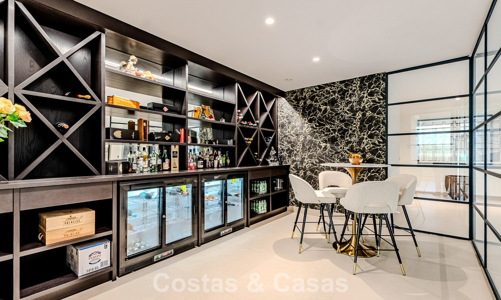 Chef-d'œuvre majestueux à vendre, au style moderne, dans un quartier résidentiel sécurisé de Sotogrande, Costa del Sol 786207