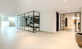 Chef-d'œuvre majestueux à vendre, au style moderne, dans un quartier résidentiel sécurisé de Sotogrande, Costa del Sol 786211 