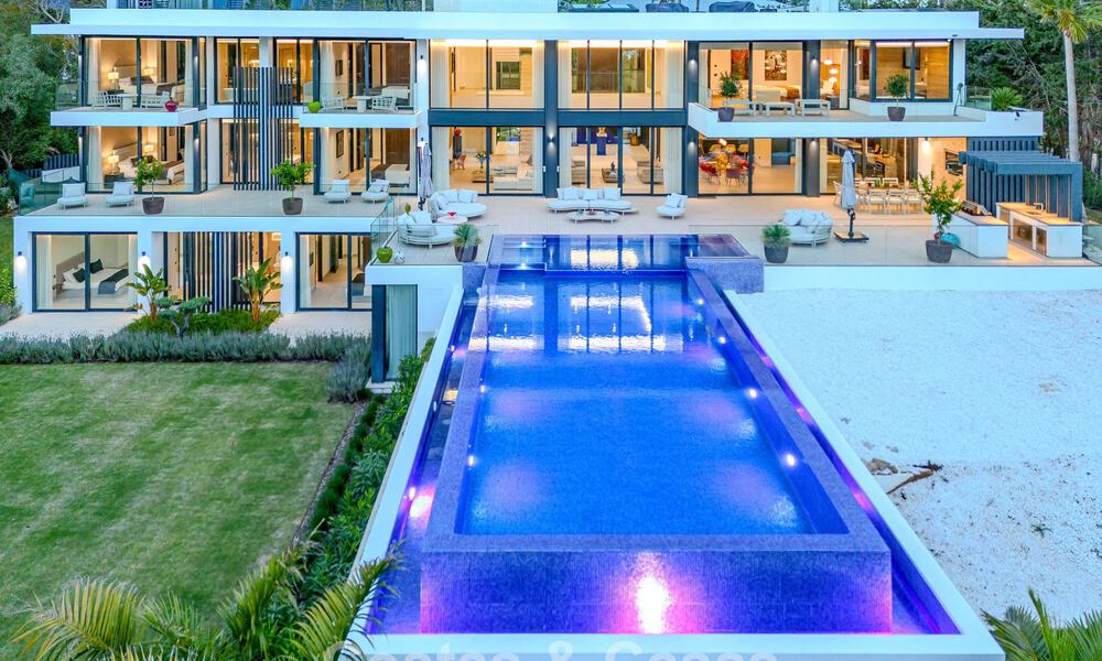 Chef-d'œuvre majestueux à vendre, au style moderne, dans un quartier résidentiel sécurisé de Sotogrande, Costa del Sol 786218