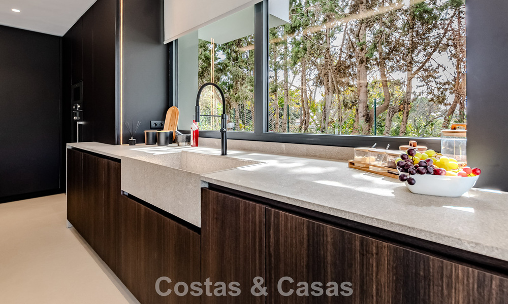 Chef-d'œuvre majestueux à vendre, au style moderne, dans un quartier résidentiel sécurisé de Sotogrande, Costa del Sol 786222