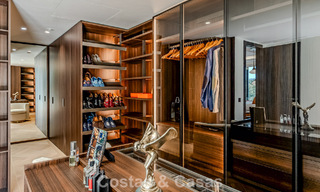 Chef-d'œuvre majestueux à vendre, au style moderne, dans un quartier résidentiel sécurisé de Sotogrande, Costa del Sol 786231 