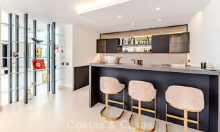 Chef-d'œuvre majestueux à vendre, au style moderne, dans un quartier résidentiel sécurisé de Sotogrande, Costa del Sol 786238 
