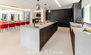 Chef-d'œuvre majestueux à vendre, au style moderne, dans un quartier résidentiel sécurisé de Sotogrande, Costa del Sol 786240 