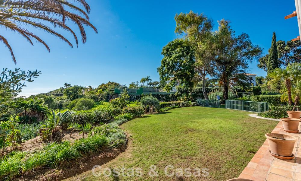 Superbe villa de luxe à vendre, à l'architecture andalouse intemporelle, avec vue sur la mer à Benahavis - Marbella 786049