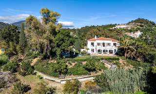 Superbe villa de luxe à vendre, à l'architecture andalouse intemporelle, avec vue sur la mer à Benahavis - Marbella 786056
