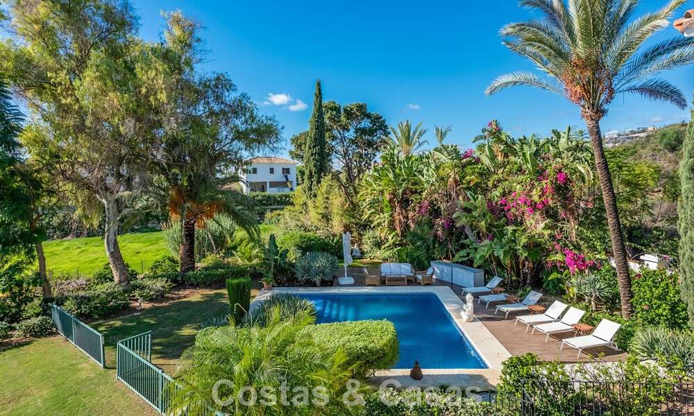 Superbe villa de luxe à vendre, à l'architecture andalouse intemporelle, avec vue sur la mer à Benahavis - Marbella 786066