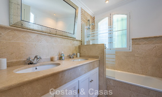 Superbe villa de luxe à vendre, à l'architecture andalouse intemporelle, avec vue sur la mer à Benahavis - Marbella 786068 