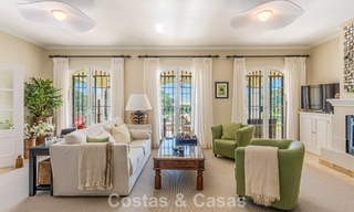 Superbe villa de luxe à vendre, à l'architecture andalouse intemporelle, avec vue sur la mer à Benahavis - Marbella 786070 