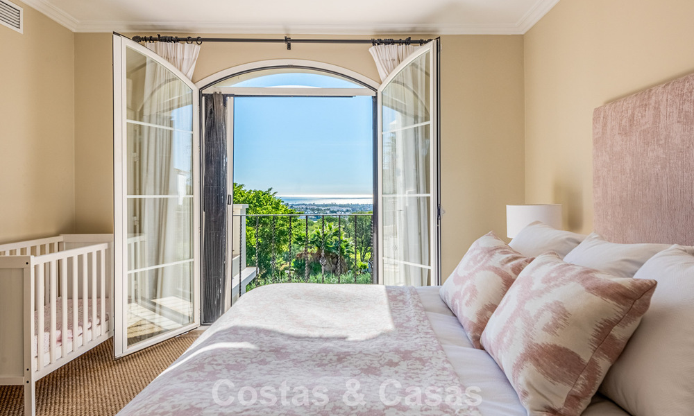 Superbe villa de luxe à vendre, à l'architecture andalouse intemporelle, avec vue sur la mer à Benahavis - Marbella 786078