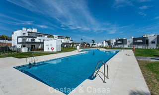 Appartement moderne, neuf et prêt à emménager, à vendre dans un complexe de golf près d'Estepona 785933 