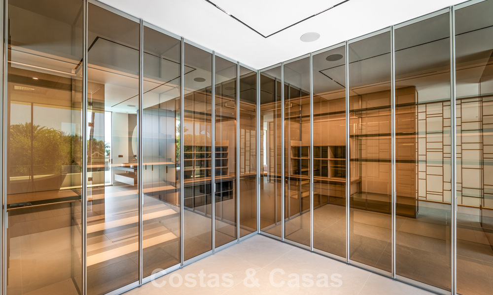 Maison moderne et luxueuse, prête à emménager, à vendre, à la périphérie de Nueva Andalucia et du Golden Mile, Marbella 786015