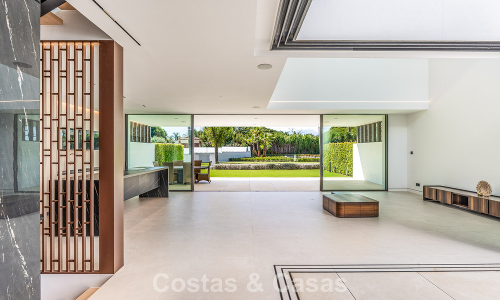 Maison moderne et luxueuse, prête à emménager, à vendre, à la périphérie de Nueva Andalucia et du Golden Mile, Marbella 786031