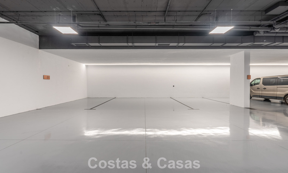 Maison moderne et luxueuse, prête à emménager, à vendre, à la périphérie de Nueva Andalucia et du Golden Mile, Marbella 786035