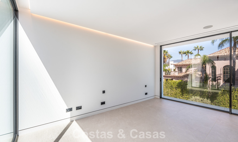 Maison moderne et luxueuse, prête à emménager, à vendre, à la périphérie de Nueva Andalucia et du Golden Mile, Marbella 786037