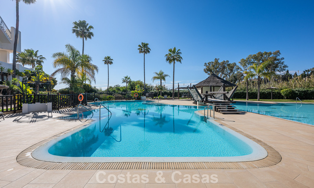 Appartement de luxe en bord de mer, prêt à emménager, à vendre sur le New Golden Mile, entre Marbella et Estepona 785945