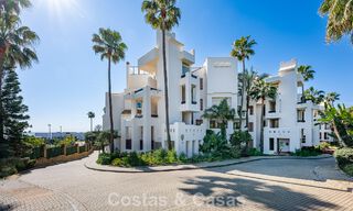Appartement de luxe en bord de mer, prêt à emménager, à vendre sur le New Golden Mile, entre Marbella et Estepona 785947 