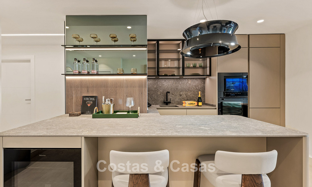 Appartement de luxe en bord de mer, prêt à emménager, à vendre sur le New Golden Mile, entre Marbella et Estepona 785964