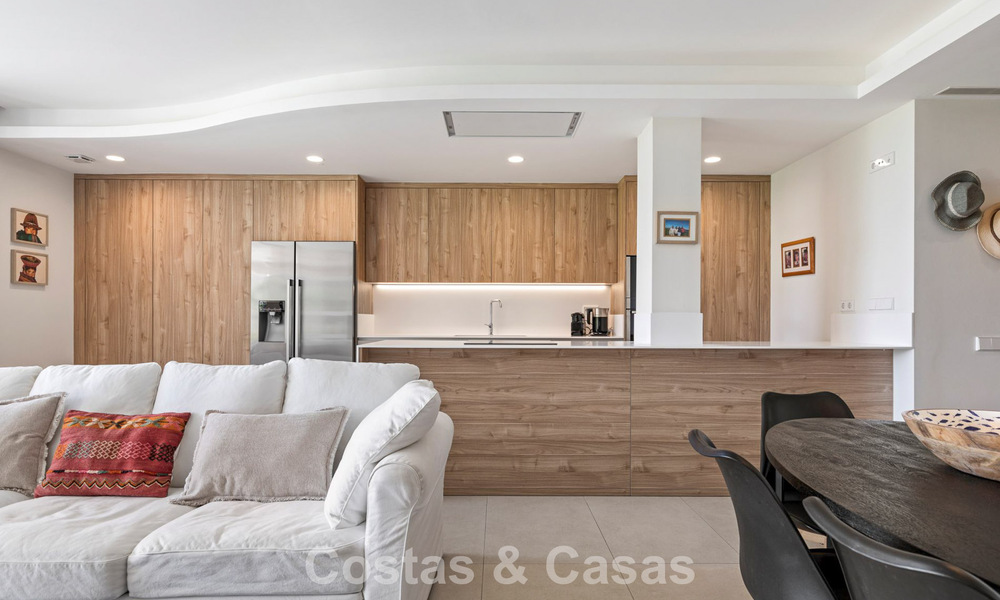 Appartement en rez-de-chaussée avec un immense jardin privé, à vendre dans un complexe de golf à Marbella - Benahavis 785884