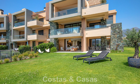 Appartement en rez-de-chaussée avec un immense jardin privé, à vendre dans un complexe de golf à Marbella - Benahavis 785885
