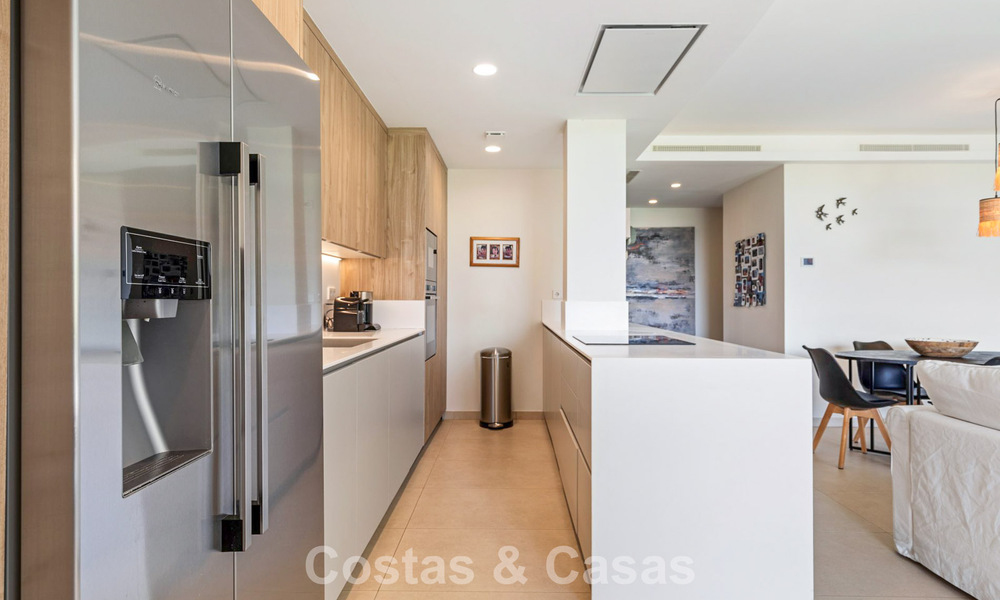 Appartement en rez-de-chaussée avec un immense jardin privé, à vendre dans un complexe de golf à Marbella - Benahavis 785886