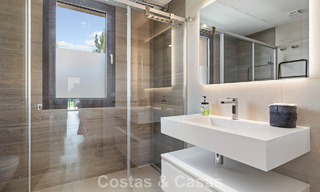 Appartement en rez-de-chaussée avec un immense jardin privé, à vendre dans un complexe de golf à Marbella - Benahavis 785889 