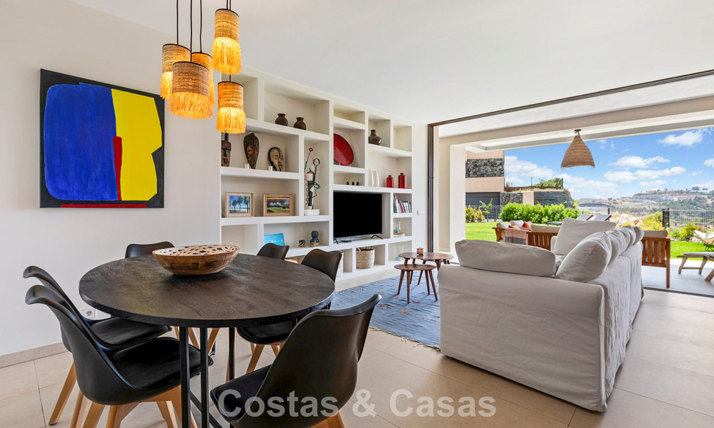 Appartement en rez-de-chaussée avec un immense jardin privé, à vendre dans un complexe de golf à Marbella - Benahavis 785891