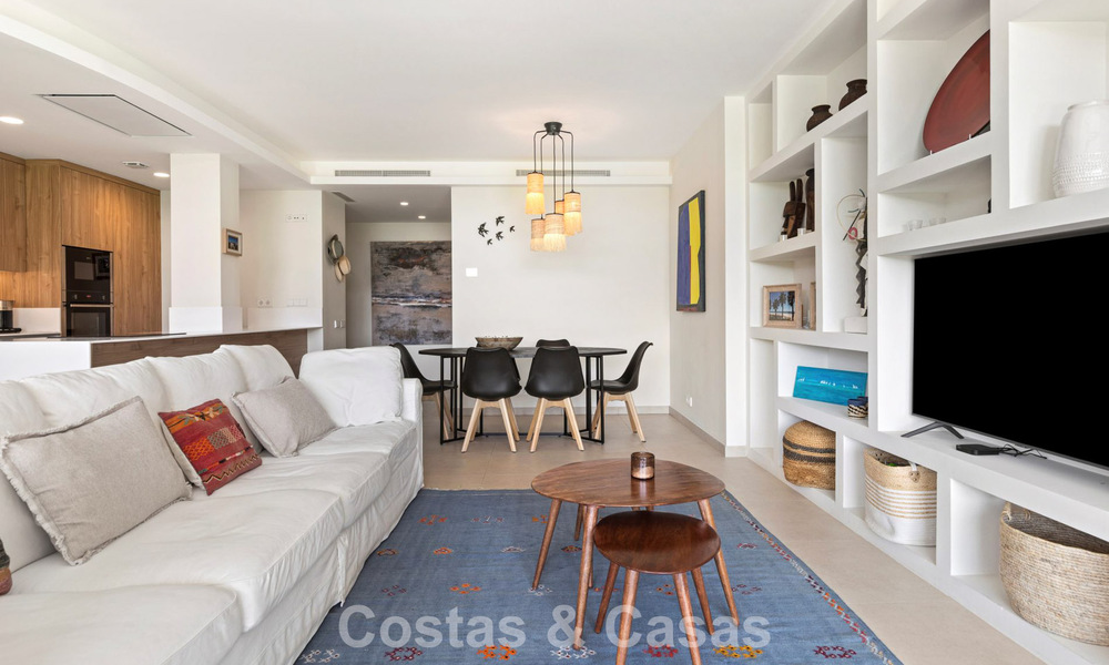 Appartement en rez-de-chaussée avec un immense jardin privé, à vendre dans un complexe de golf à Marbella - Benahavis 785894