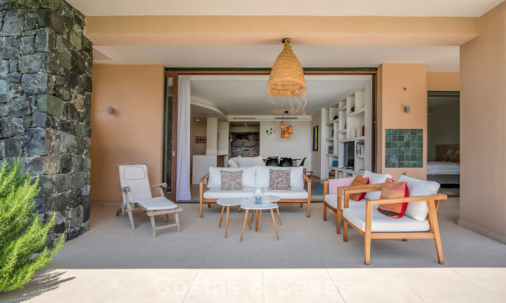 Appartement en rez-de-chaussée avec un immense jardin privé, à vendre dans un complexe de golf à Marbella - Benahavis 785898