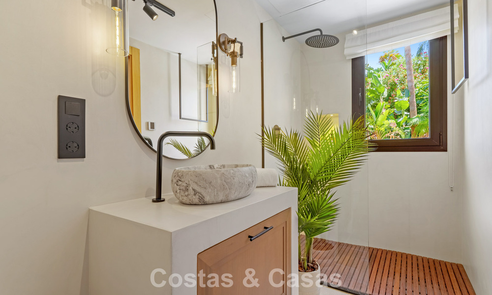 Villa de luxe majestueuse à vendre dans un quartier résidentiel recherché au cœur de Nueva Andalucia, Marbella 790395