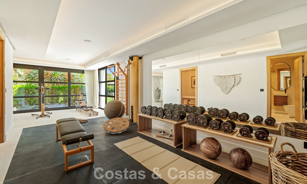 Villa de luxe majestueuse à vendre dans un quartier résidentiel recherché au cœur de Nueva Andalucia, Marbella 790406